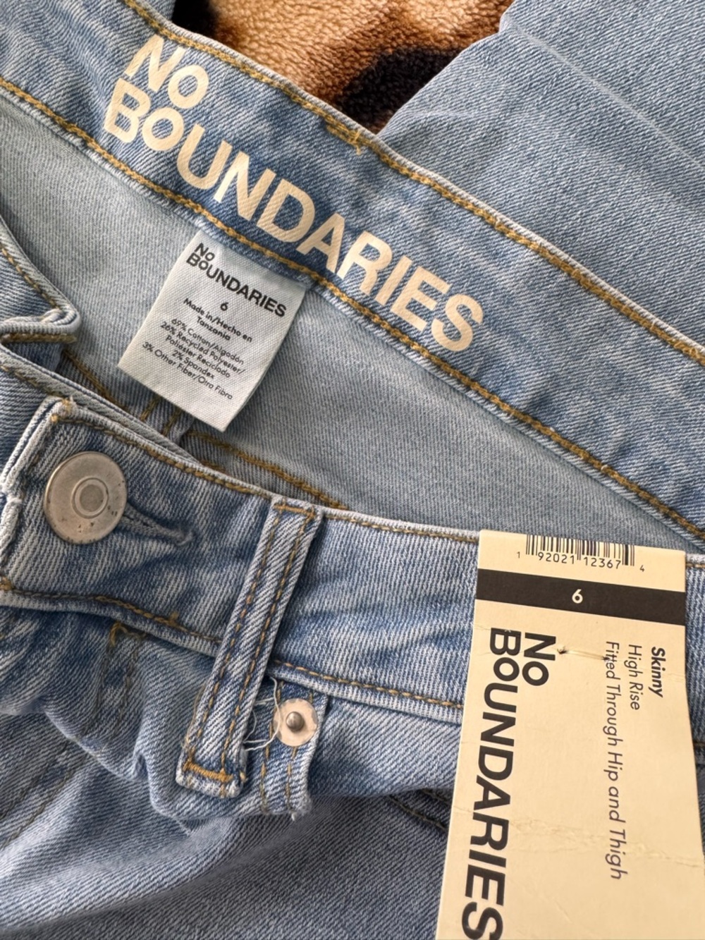 No Boundaries Light Blue Straight Leg Jeans - Picture 3 of 3